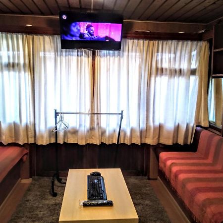 Two Rooms Rustic House - Self Check-In Бухарест Экстерьер фото