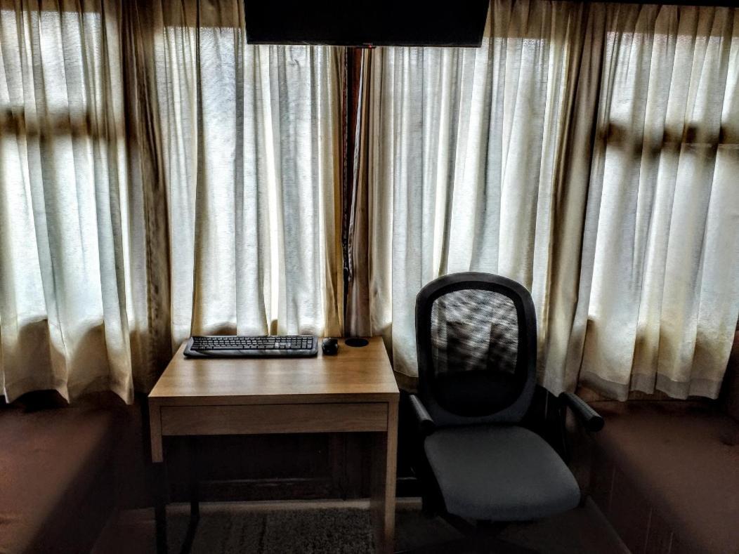 Two Rooms Rustic House - Self Check-In Бухарест Экстерьер фото