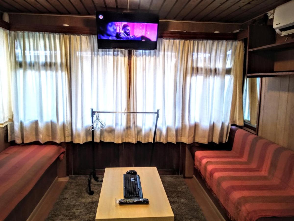 Two Rooms Rustic House - Self Check-In Бухарест Экстерьер фото