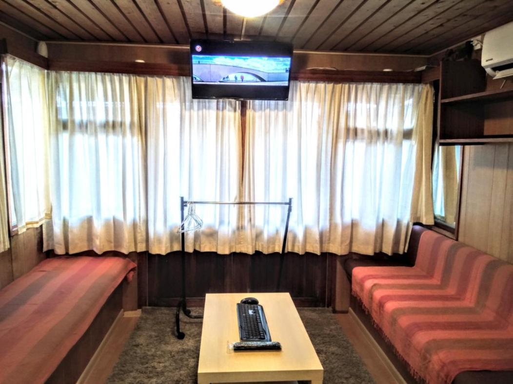 Two Rooms Rustic House - Self Check-In Бухарест Экстерьер фото