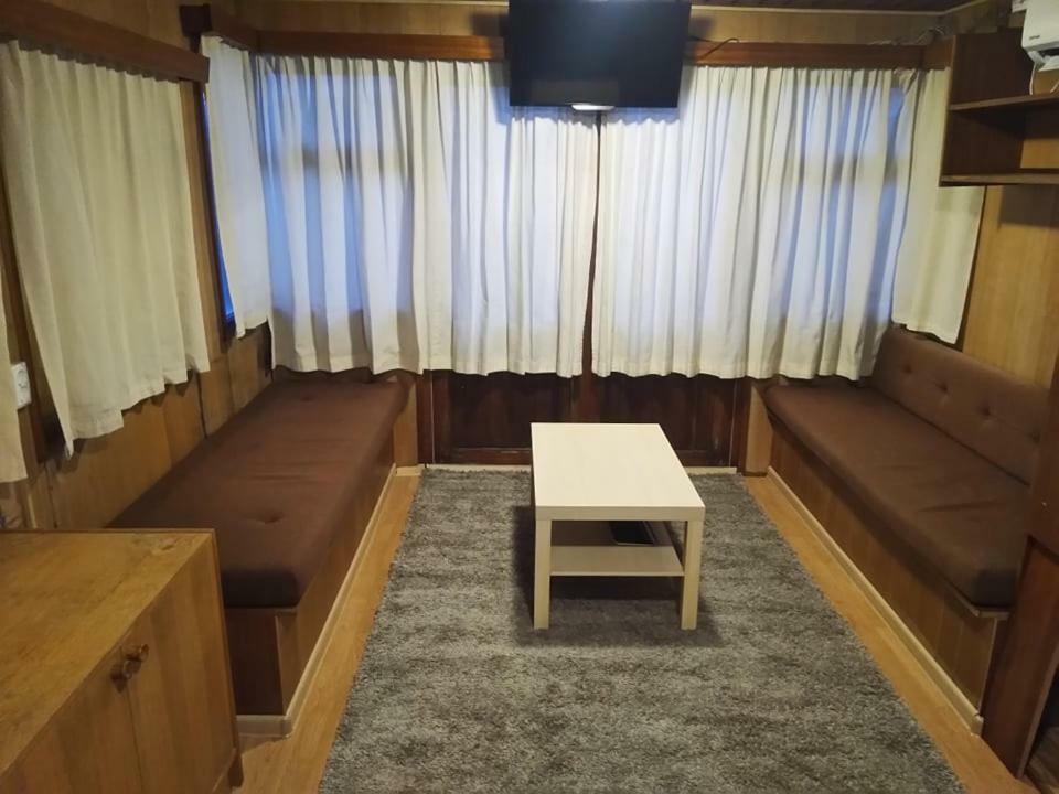 Two Rooms Rustic House - Self Check-In Бухарест Экстерьер фото